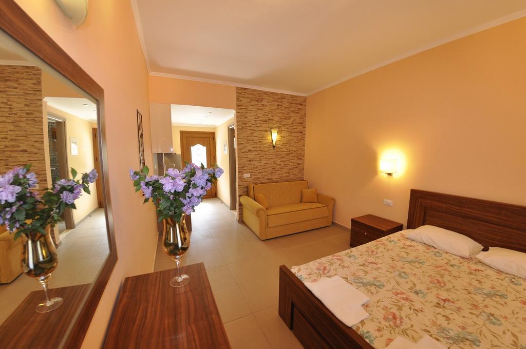Villa Birlis Лиападес Екстериор снимка